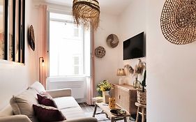Saint Tropez - Old Village - Modern & Cosy Apartments
